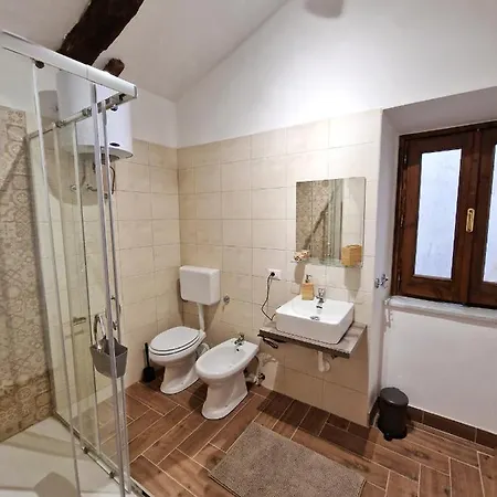 Gasthof La Casetta Azzurra Chianalea - Locazione Turistica 3*