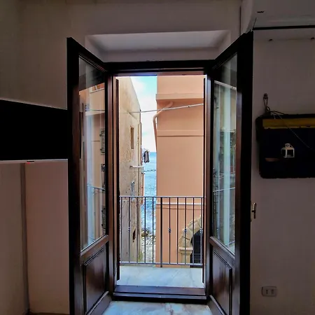 Pensión La Casetta Azzurra Chianalea - Locazione Turistica 3*